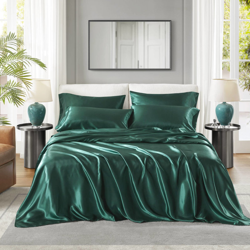 Queen Satin Luxury Sheet - Wrinkle , Fits Up To 16" Mattresses. Includes 1 Flat Sheet, Fitted And 4 Pillowcases. Smooth, Silky Texture. . Color. 100% For Wrinkle-. Suits Mattresses Up 16". Consists