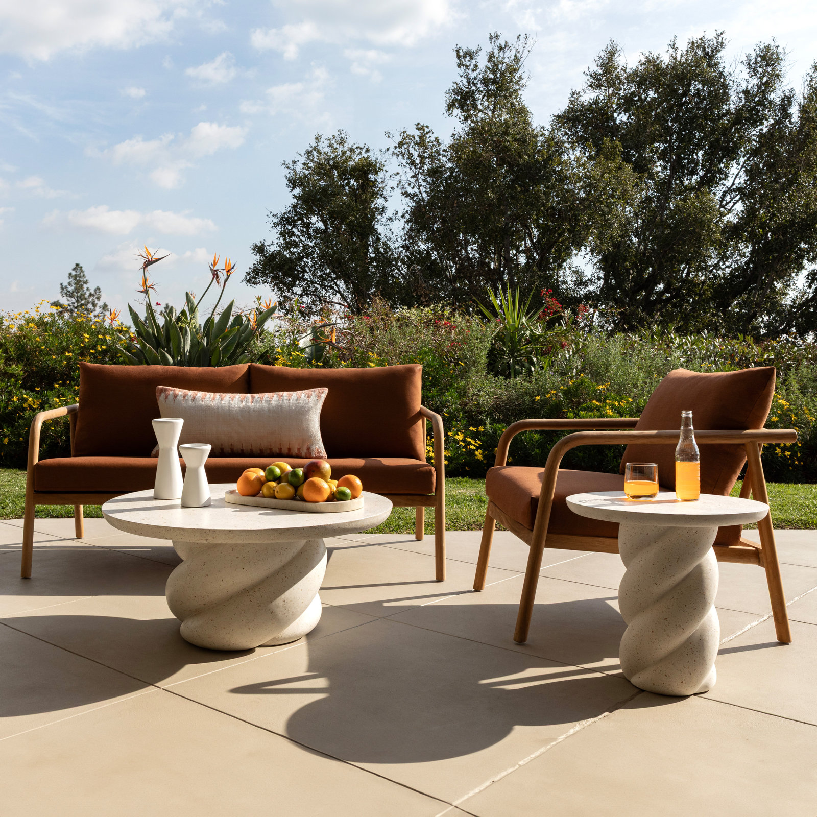 Lenny 19.7'' Concrete Outdoor Side Table