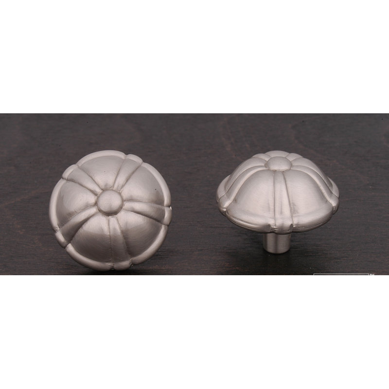 Poignée pétale CK Series, Diamètre du bouton 1,5 po, Nickel satiné