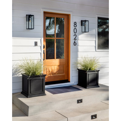 Abram Plastic Square Planter Box