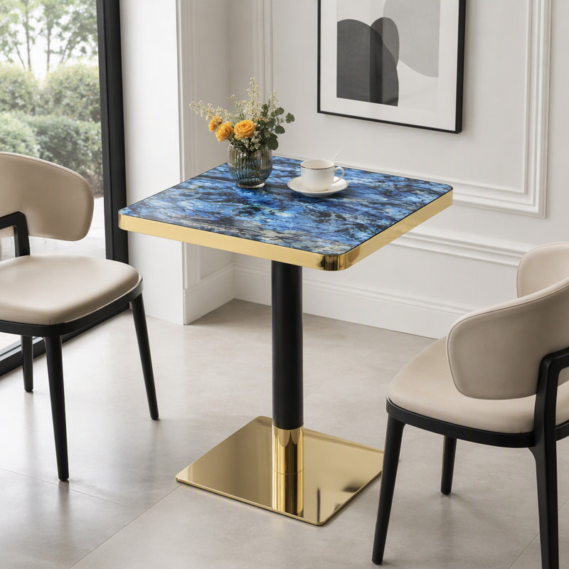 Ensemble de 2 tables de salle à manger carrées modernes, 61 cm (24 po) sans joint apparent, style café, piètement central noir et or, finition agate bleue brillante de 3,6 cm (1,4 po) d'épaisseur, résistantes à la chaleur, pour restaurant.