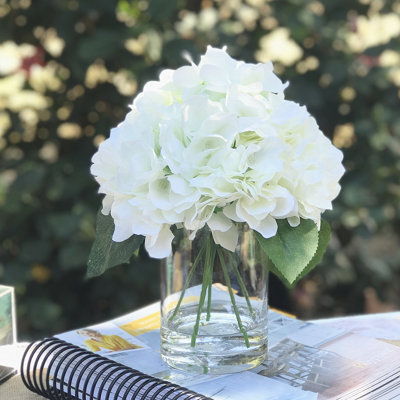 Arrangement de hortensia en vase