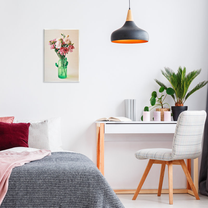 Art mural, "Fleurs dans un vase de cactus" par Incado, H 19 po x l 13 po