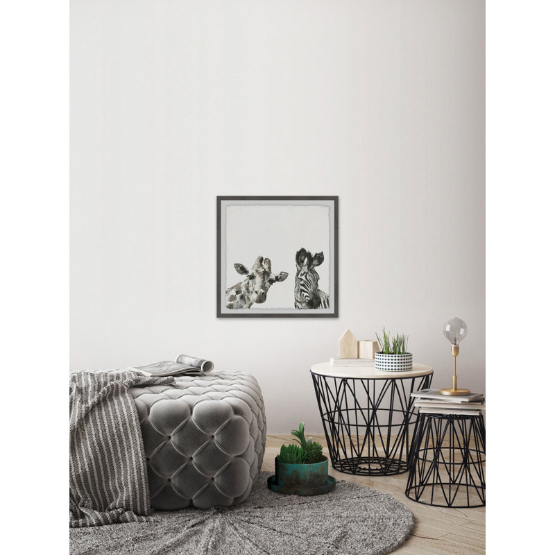«Giraffe and Zebra II», reproduction encadrée, H 32 po x l 32 po x P 1,5 po, Encadré gris