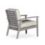 Chaise en eucalyptus gris argenté avec coussins foncés, assise profonde pour l'extérieur et salon confortable