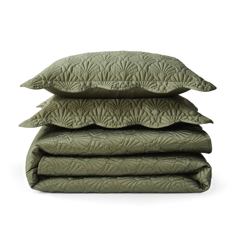 Deco Shells Quilt Set, Queen Quilt + 2 Standard Shams, Thyme