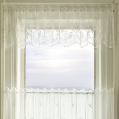 Belvoir Floral Scalloped Window Valance
