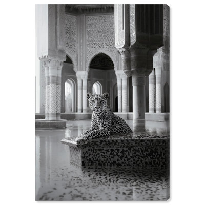 «Peaceful Posing Leopard Noir» par Art Remedy