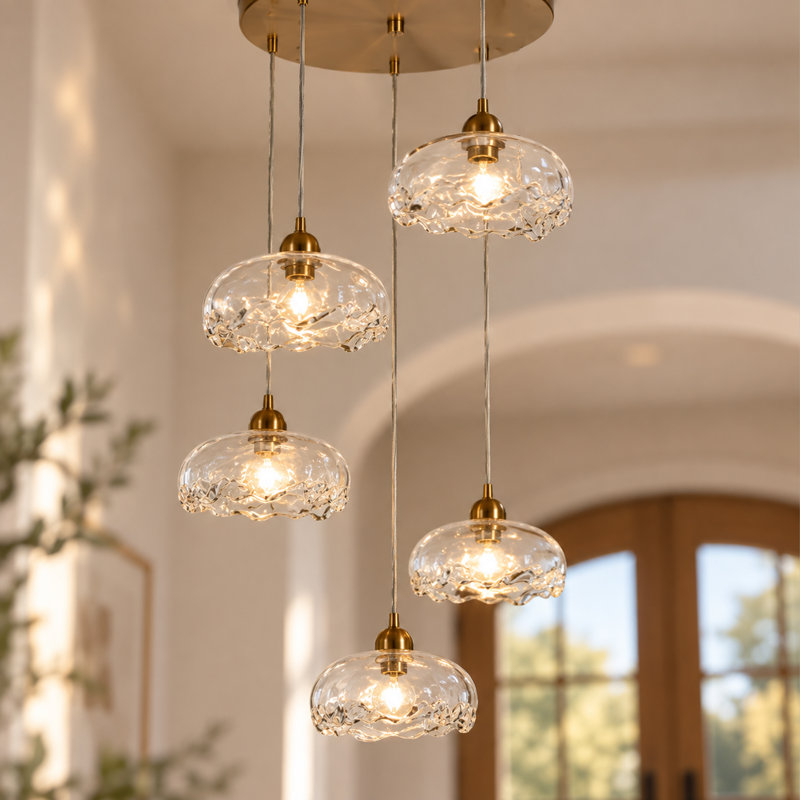 Suspension Alyra à 5 lumières avec abat-jour en verre martelé