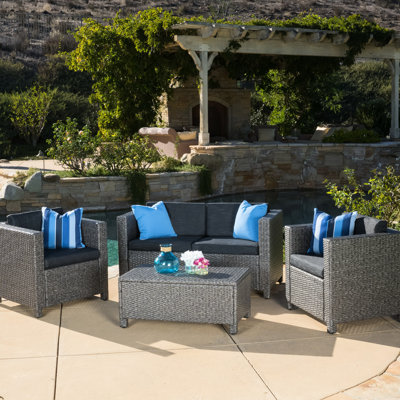 Collection de jardin 4 pièces avec cadre relaxant en acier et en fer, coussins