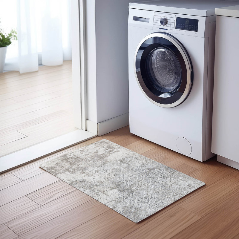 Tapis intérieur / extérieur en polyester tissé à la machine Jelaya, Rectangle 1 pi 8 po x 2 pi 6 po