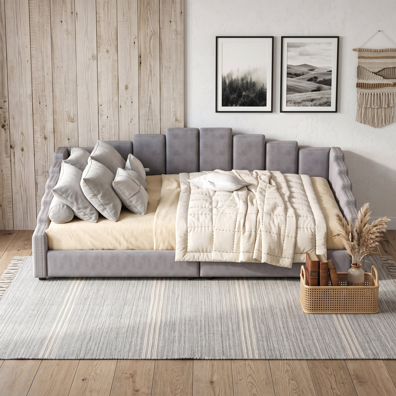 Queen-Sized Upholstered Daybed with Silver Nailhead Accents, Gris