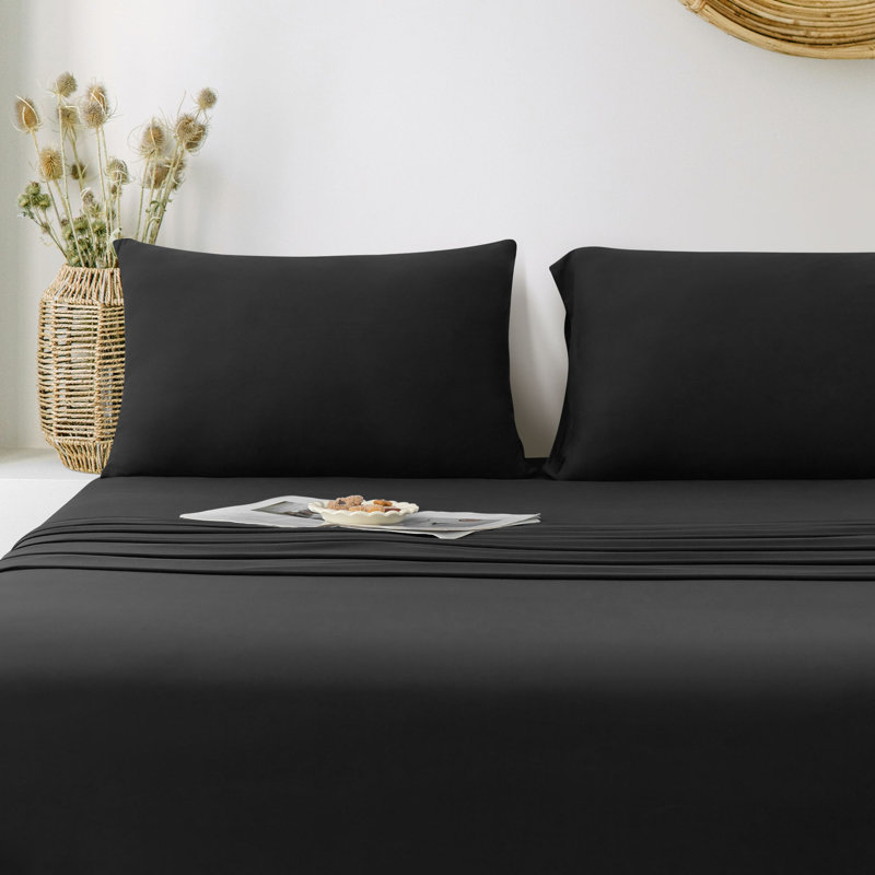 Barossa Design Ultra Soft All-Season Deep Pocket Jersey Knit Sheet Set, Queen Sheet Set with 2 Pillowcases, Black