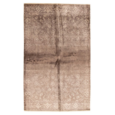 Tapis unique en viscose noué à la main style Galleria des années 2010 de 5 pi 3 po x 7 pi 10 po brun Suazo