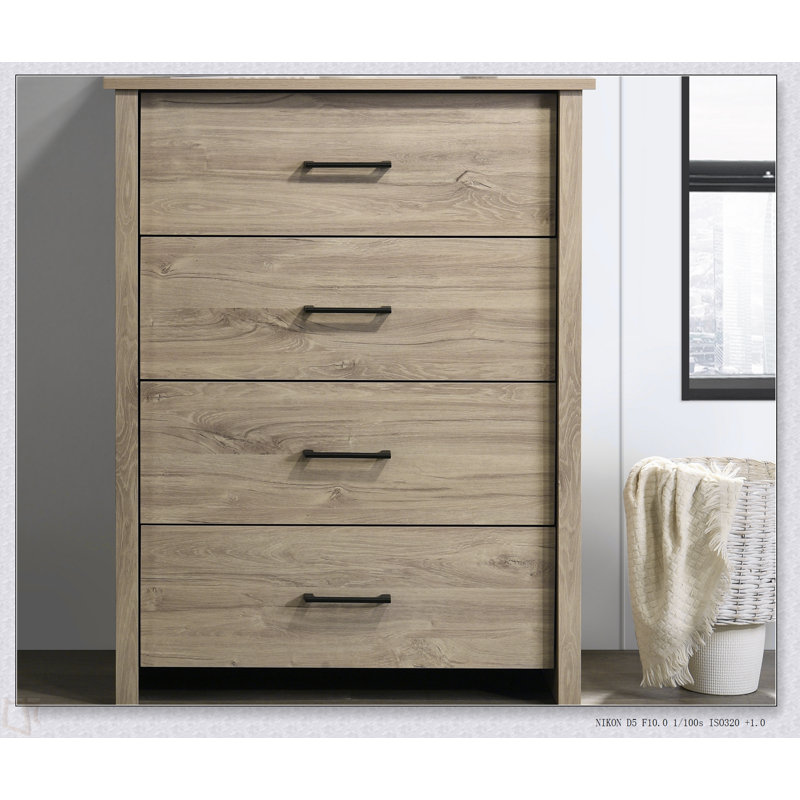 Commode 4 tiroirs avec poignées l 32 ", Chêne clair