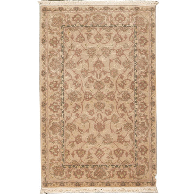 Tapis beige noué à la main de haute qualité