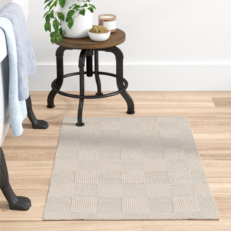 Becker Wool Geometric Indoor Rug, Rectangle 2' x 3'