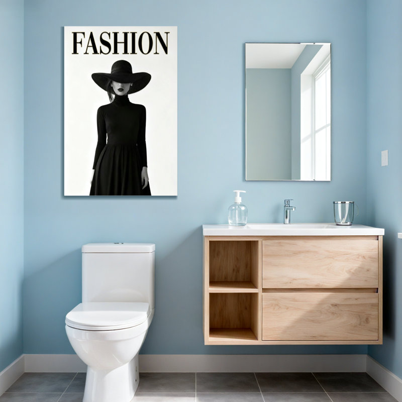 Mannequin en robe noire et chapeau, H 16 po x l 24 po