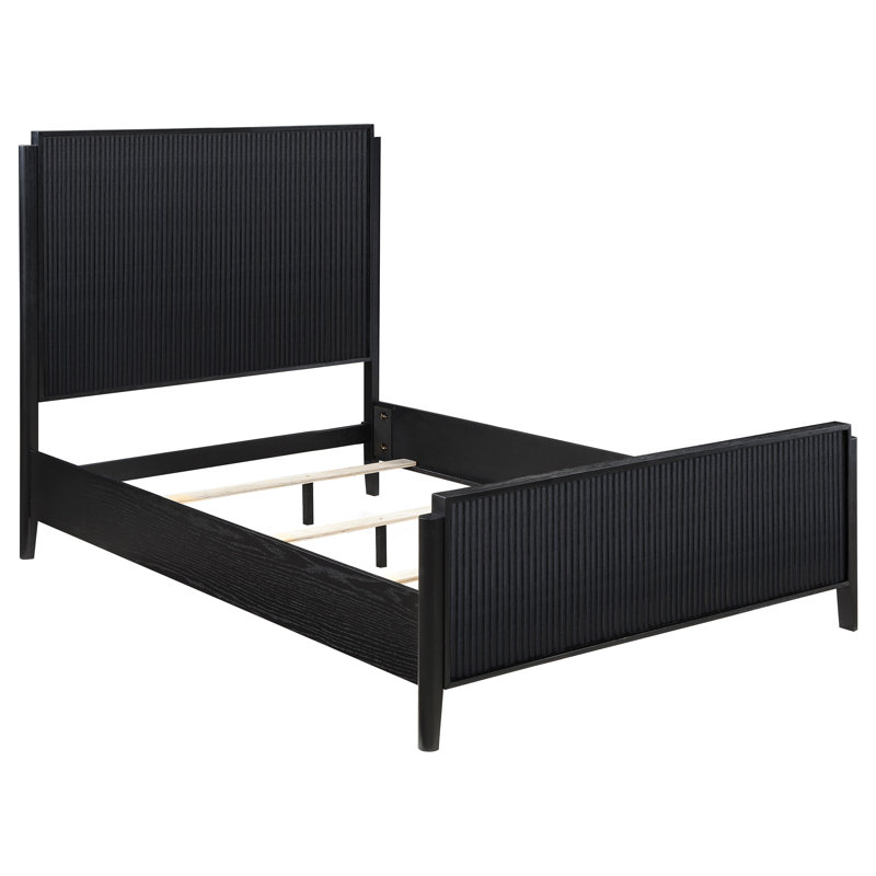 Traequan Wood Queen Panel Bed Black, Queen