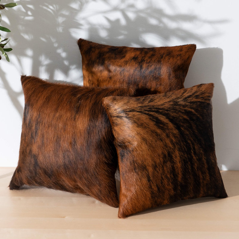 Coussin décoratif en peau de vache Gwaltney Brindle