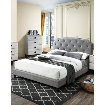 Grand lit gris à boutons gris, mobilier de chambre européen, garniture cloutée, matériau en toile de jute, support central, aucun sommier requis