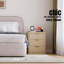 Table de chevet cannelée moderne avec station de charge, tiroirs et espace de rangement ouvert pour la chambre à coucher-479949417-479949416