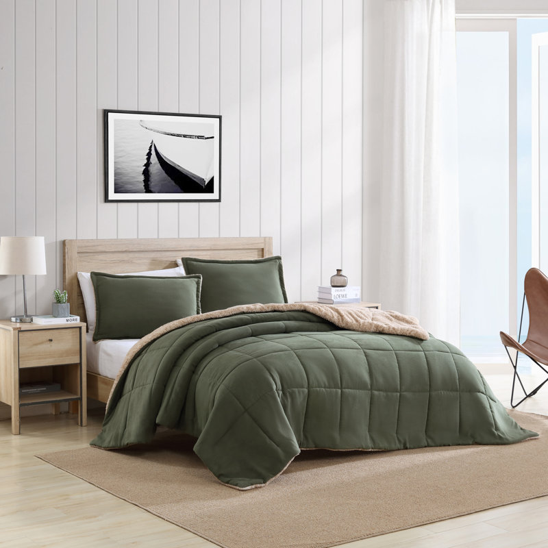Microsude St Nautica Microsuede/Sherpa Reversible Green Comforter Set, Queen Comforter + 2  Standard Shams