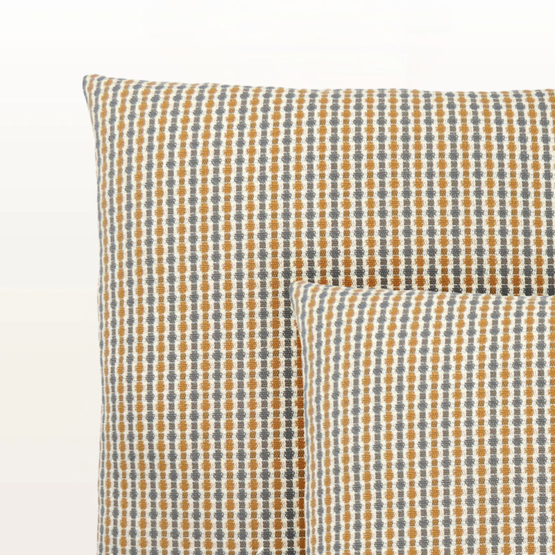 Coussin décoratif 2 pièces au fini or et gris Bartow, H 17,75 po x l 17,75 po x P 5,79 po