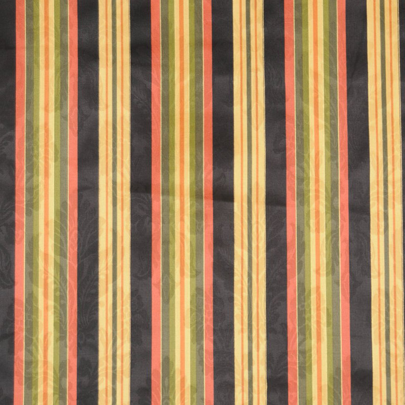 Tissu en laiton, Minuit