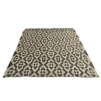 Tapis beige 8 x 10 Petrella
