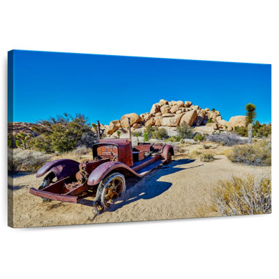 Mehar Rusted Car In Joshua Tree Park