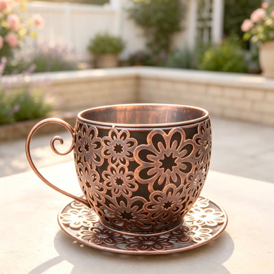 Pot à fleurs en métal