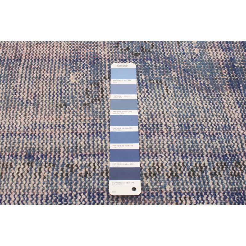 Tapis bleu foncé en laine noué à la main de conception unique de style années 2000 7 pi 7 po x 11 pi Olari