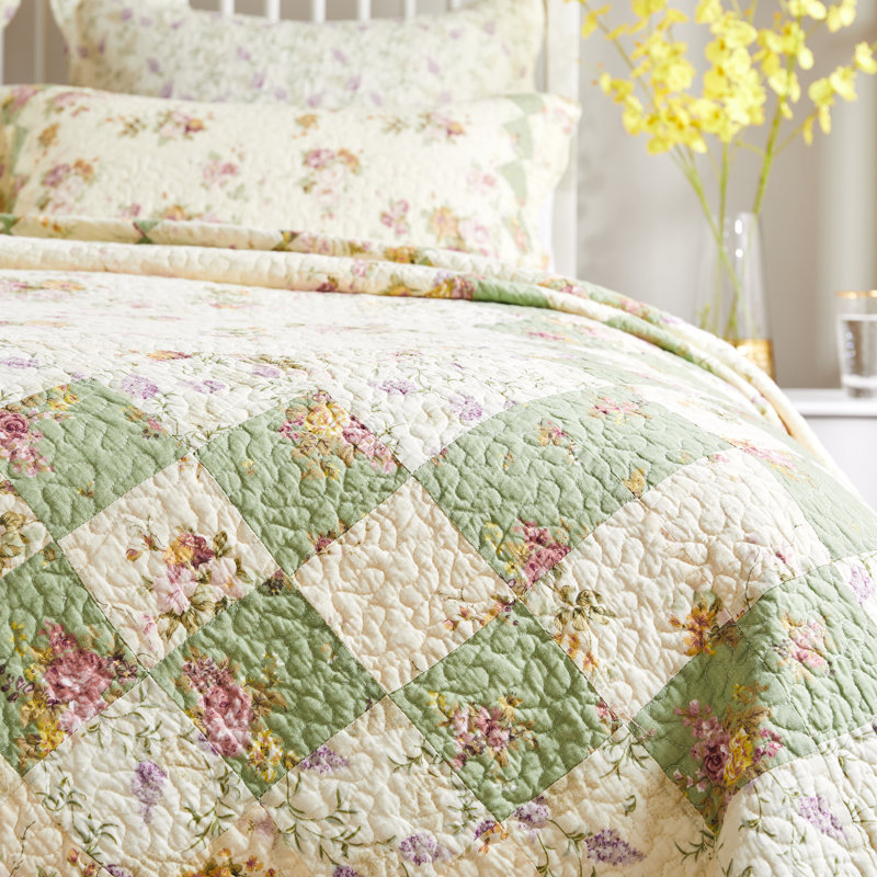 Ivory and Sage Floral Patchwork Cotton Quilt Set, Full
