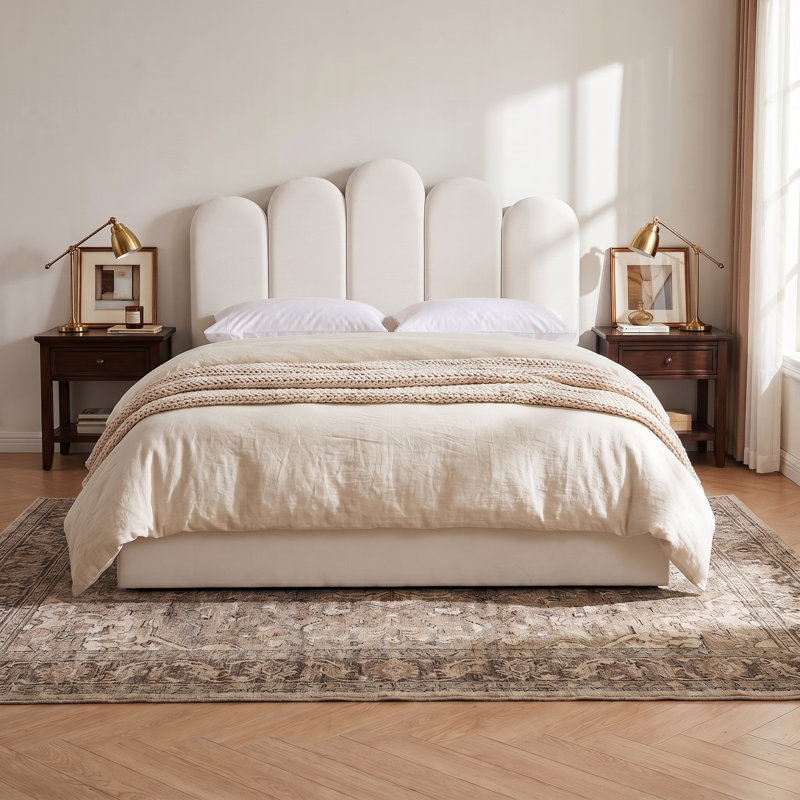 Lit plateforme glamour à panneaux festonnés en velours avec rangement intégré, Queen, crème, Grand, Crème