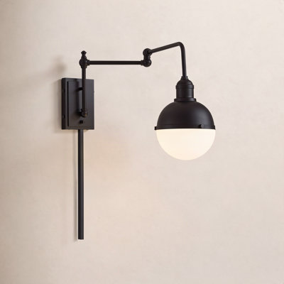 Ostara 1 - Light Dimmable Swing Arm