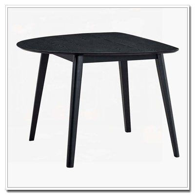 Table de salle à manger en bois