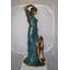 Statue de femme Havard avec son chien