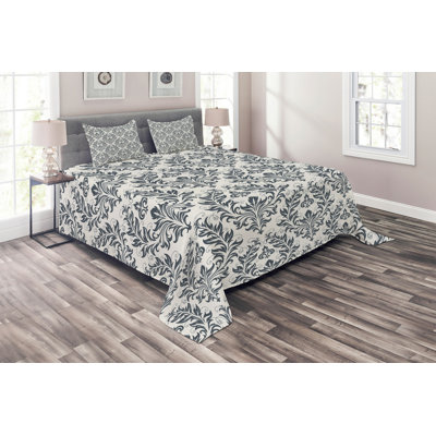 Motifs Damask Coverlet
