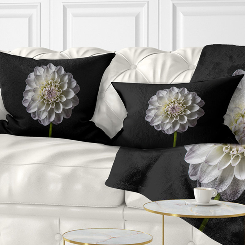 Coussin dahlia à fleur isolée dans un coussin floral, 16 po x 1 po, Coussin décoratif