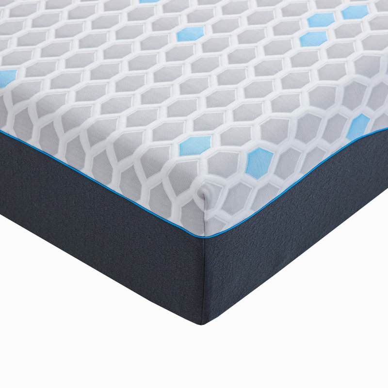 Matelas en mousse viscoélastique imprégnée de charbon Alwyn Home Nabu, Grand