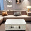 Table basse ouverte pour un rangement efficace