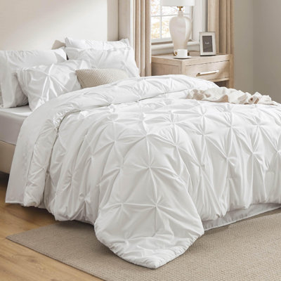  Bedsure GentleSoft® Pintuck Pinch Pleat Bed-In-A-Bag (Set Of 5 Or 7) 89Gsm