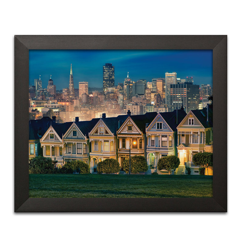 « painted ladies », reproduction de photo, H 12 po x l 18 po x P 1,5 po, Papier avec cadre noir