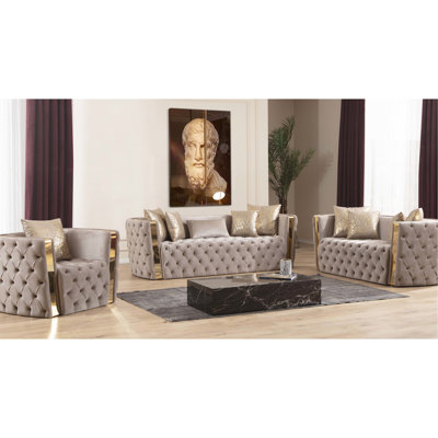 Bouton 2 pièces en velours taupe, accent doré, mousse haute densité, idéal pour le décor de salon avec accents, accoudoirs carrés élégants