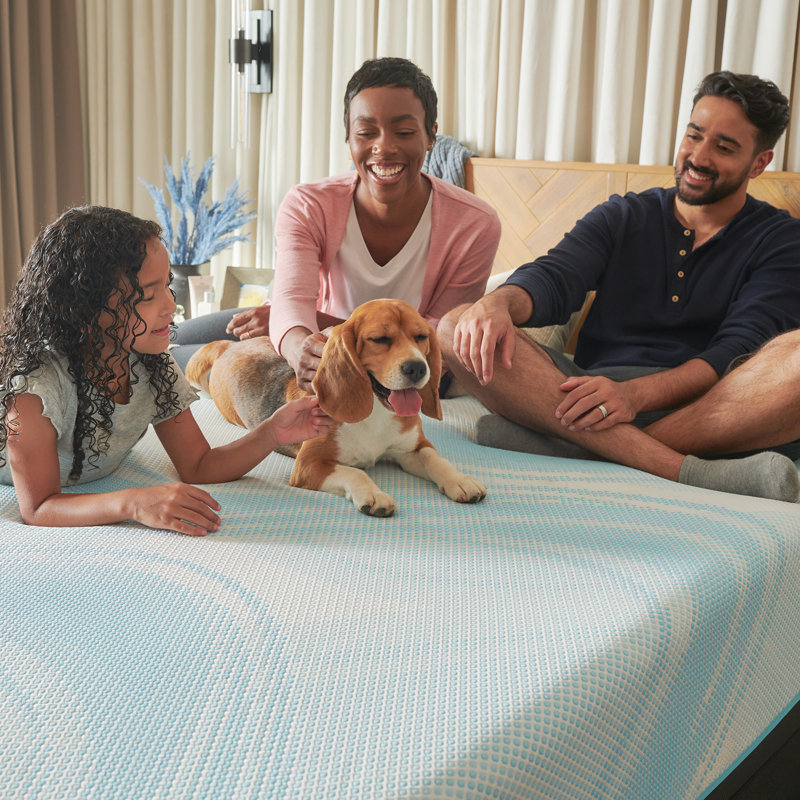 LuxeBreeze® 13" Medium Hybrid Mattress, King