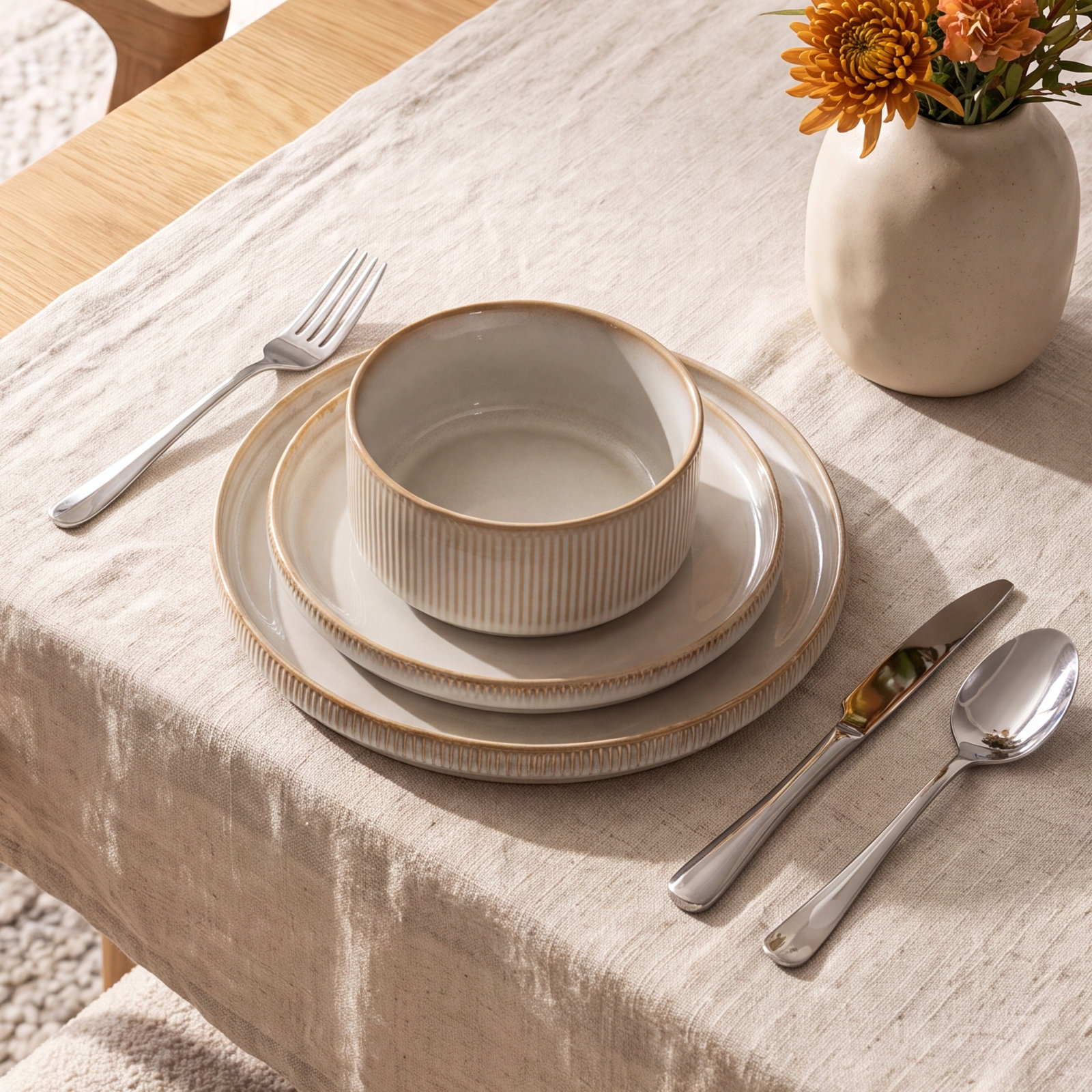 Stoneware Dinnerware Set, Service for 4, Cappuccino White