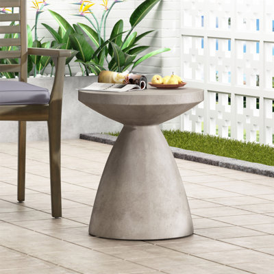 Table d'appoint d'extérieur en béton léger