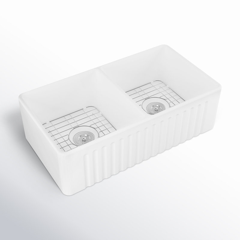 Évier de cuisine de ferme à double cuve avec accessoires Eclipse L 33 po x l 18 po, Blanc