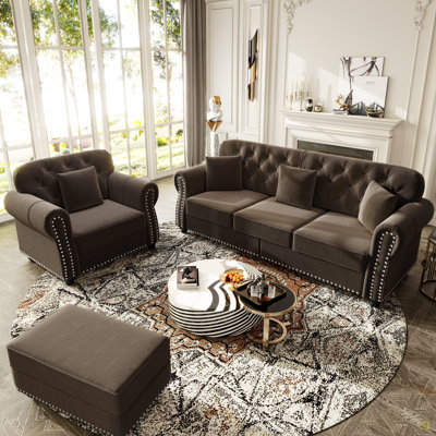Canapé Chesterfield rembourré en velours avec garniture cloutée et accoudoirs roulés, canapé de style Mid-Century moderne capitonné, comprenant 1 repose-pieds